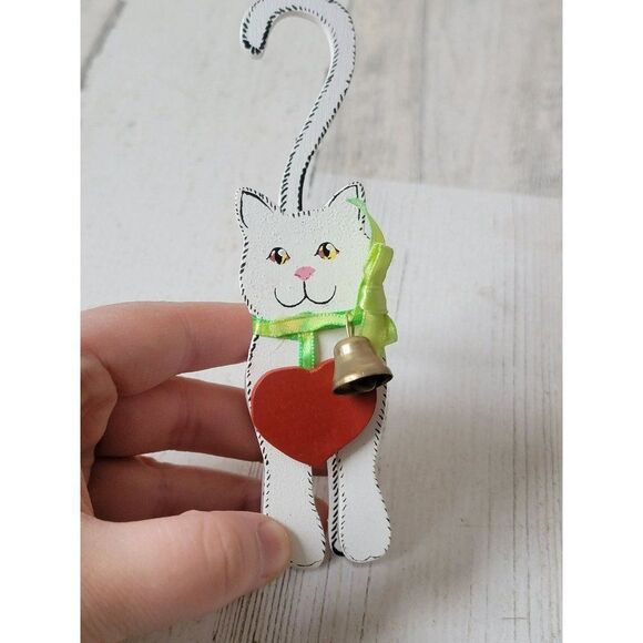 Kurt adler 1991 white cat bell heart wooden ornament Xmas decor - Picture 2 of 6